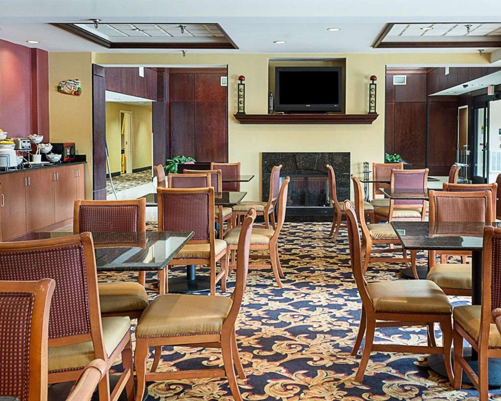 Comfort Suites Southpark Colonial Heights Restoran gambar